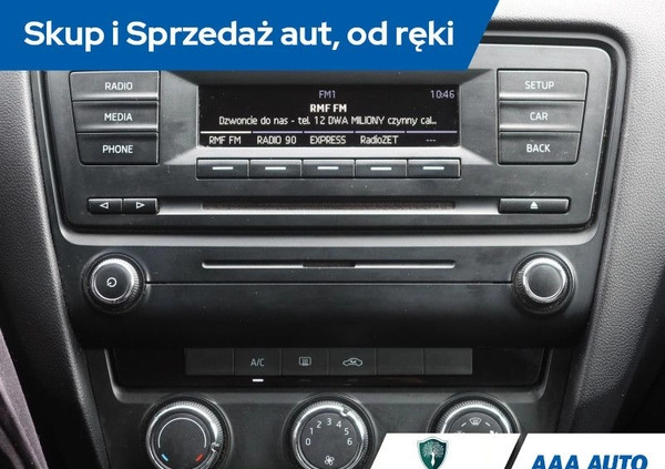 Skoda Octavia cena 28000 przebieg: 264558, rok produkcji 2014 z Trzemeszno małe 172